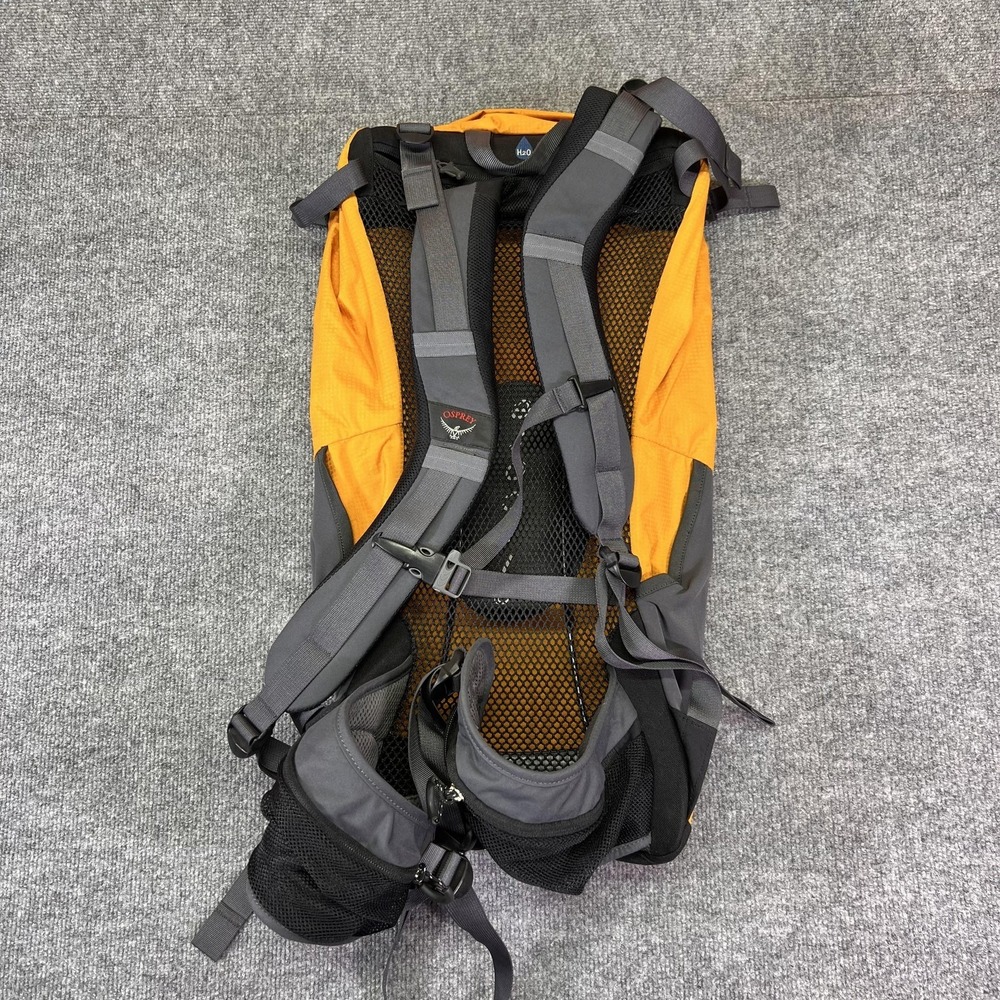 Osprey Stratos 24 Backpack Large Orange Gray Ventilated Hiking Pack Trail - Picture 4 of 15